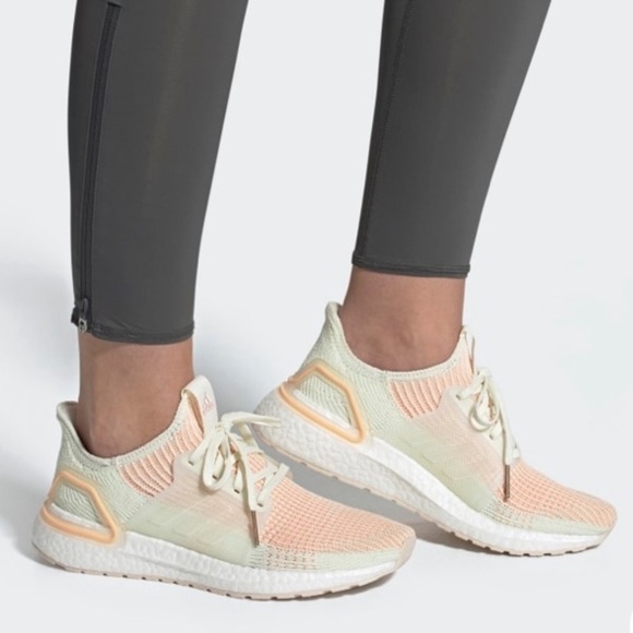 adidas UltraBOOST 19 Glow Cleora - Picture 2 of 8